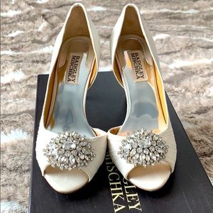 PEARSON Badgley Michska heels